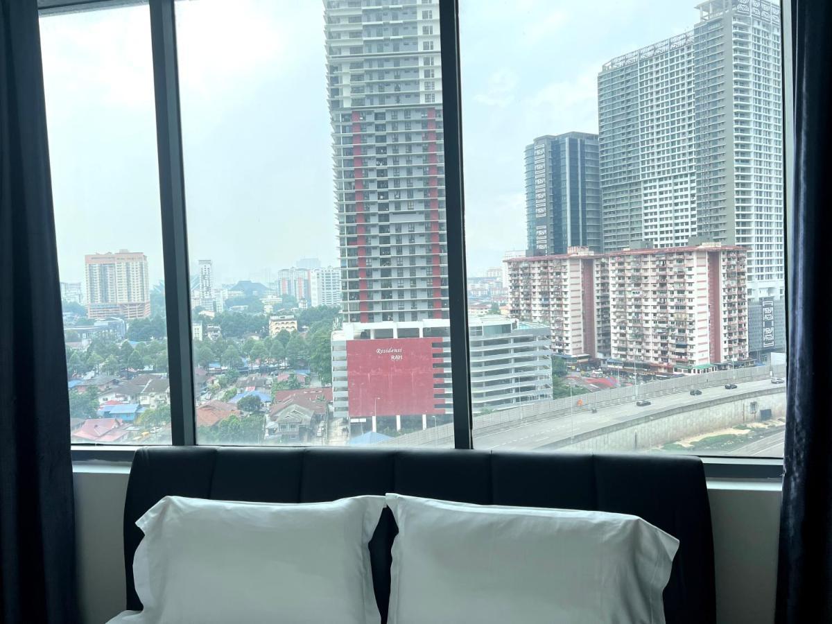 Summer Suites Klcc By Whollmark 吉隆坡 外观 照片
