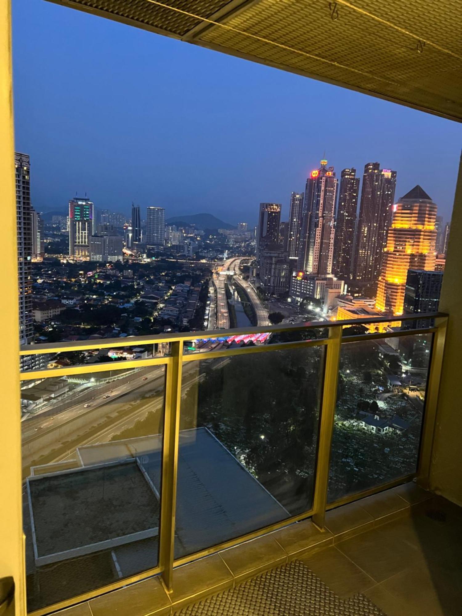 Summer Suites Klcc By Whollmark 吉隆坡 外观 照片