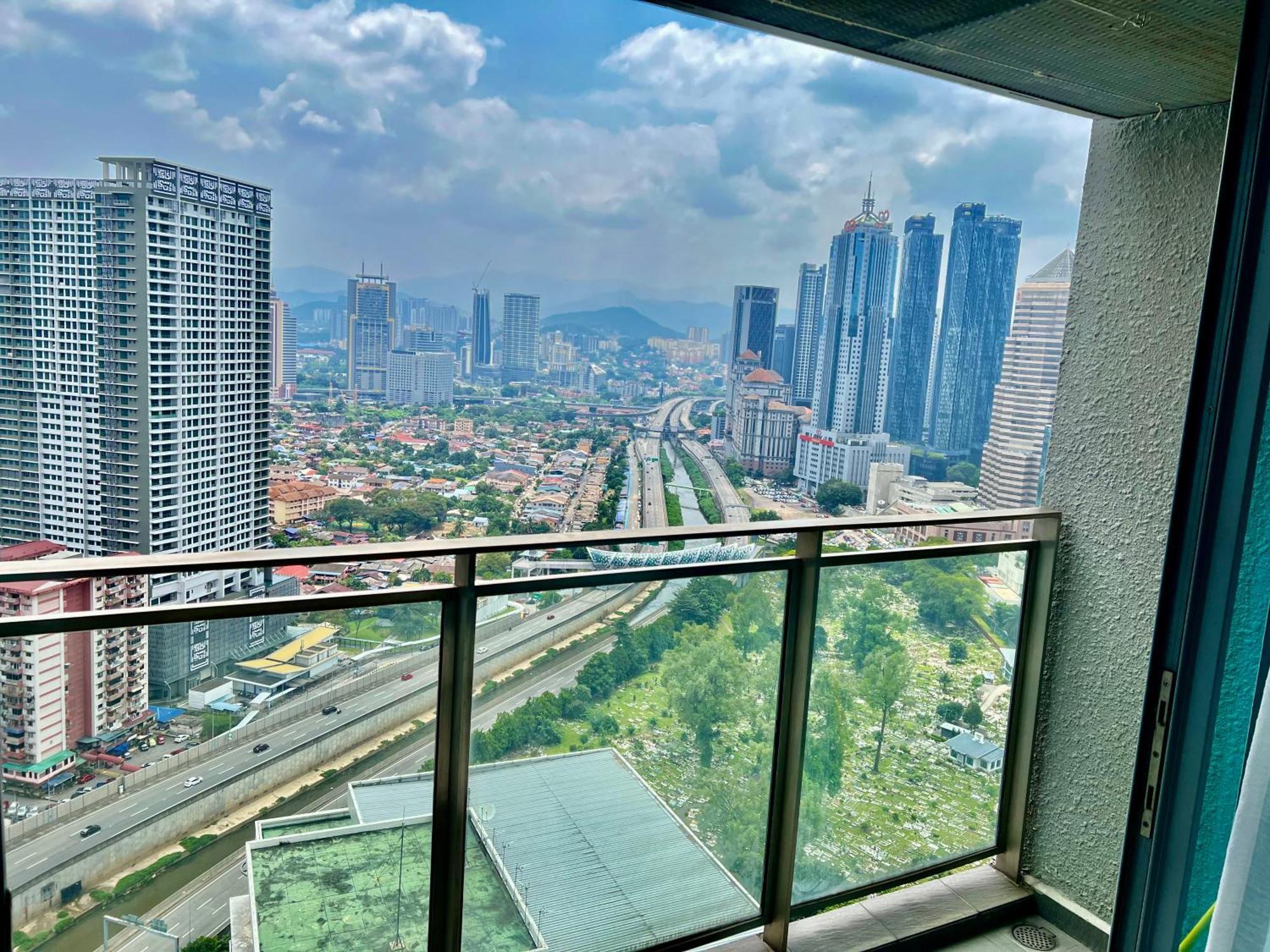 Summer Suites Klcc By Whollmark 吉隆坡 外观 照片