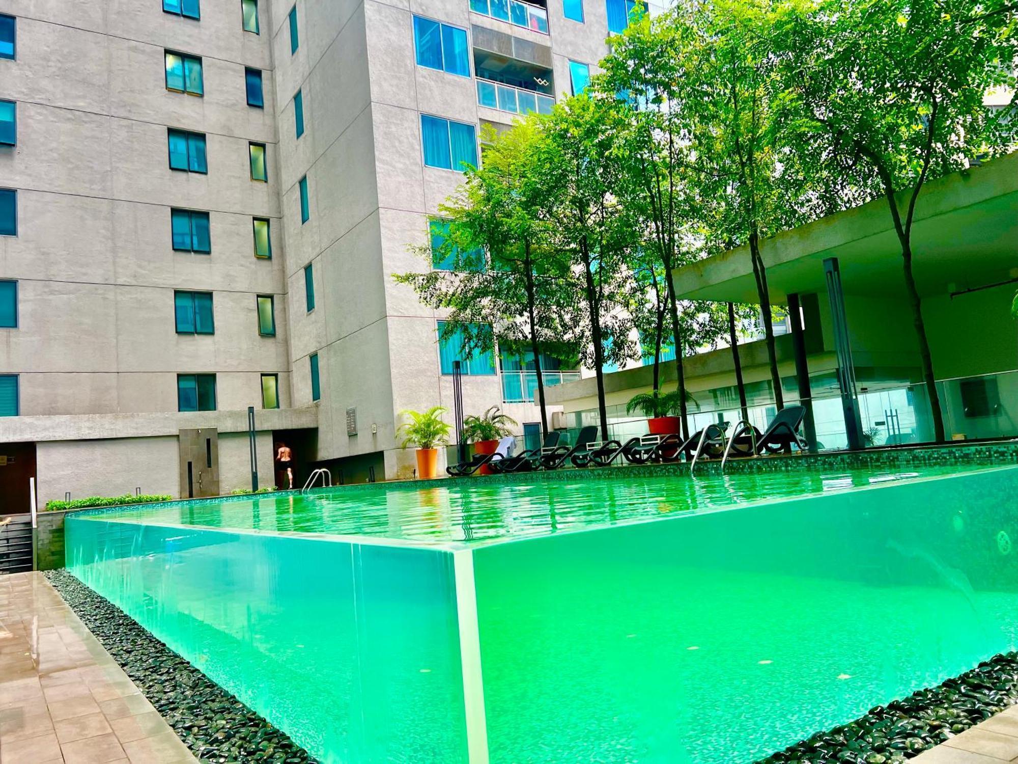 Summer Suites Klcc By Whollmark 吉隆坡 外观 照片